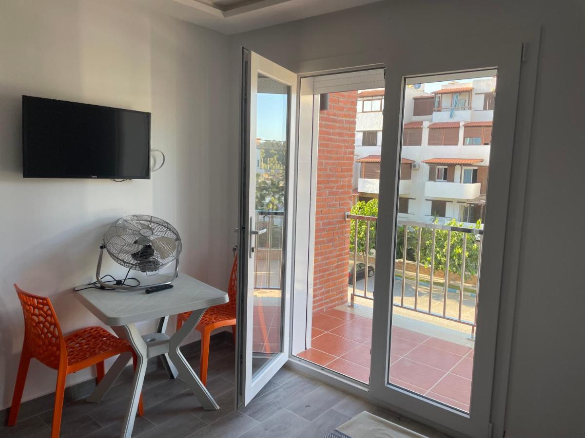 Res Abdelaziz 5 Min De La Plage Only For Families 迈尔提勒 外观 照片